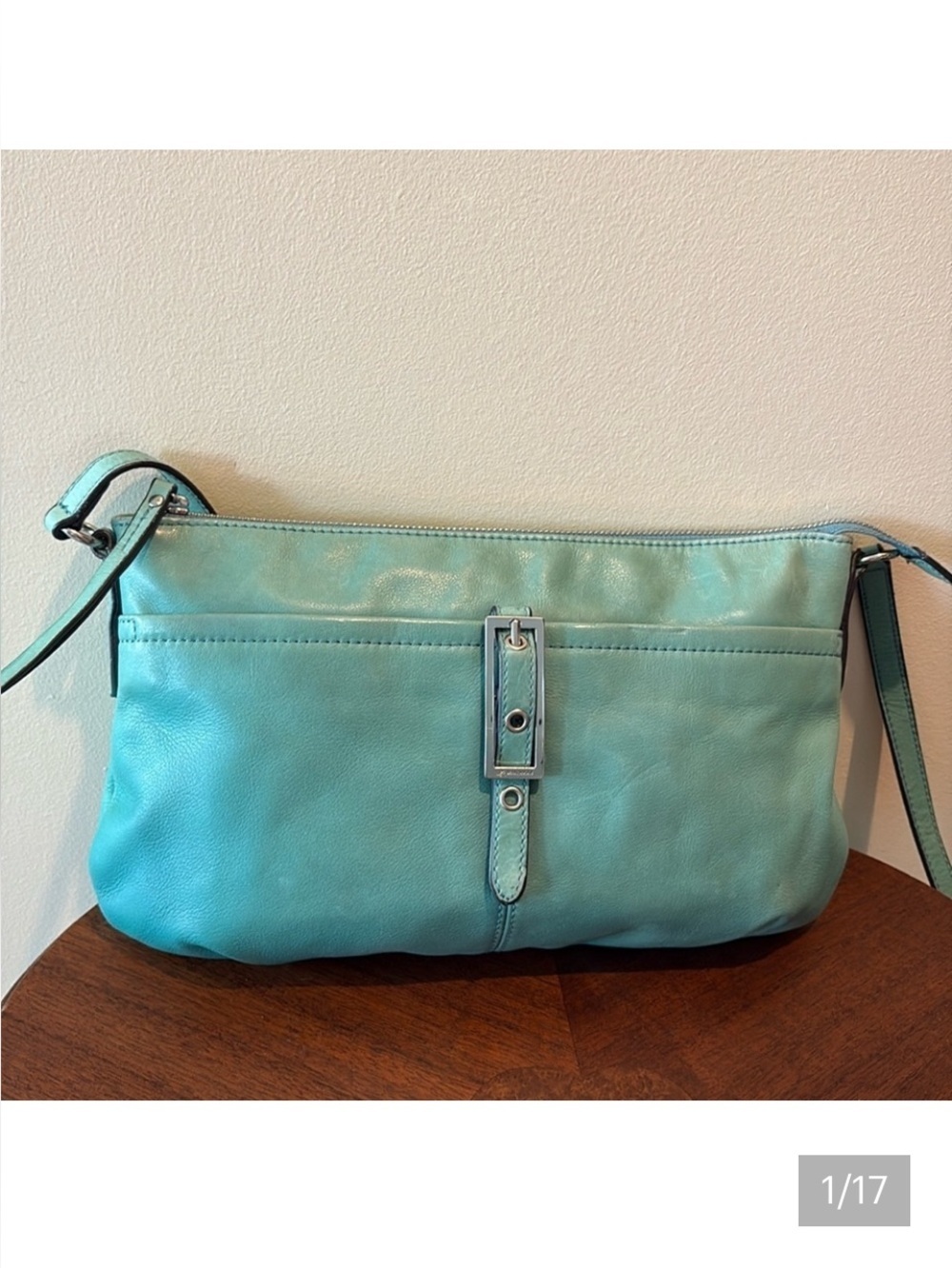 B. Makowsky crossbody bag shoulder bag leather seafoam green 3 ext. pockets